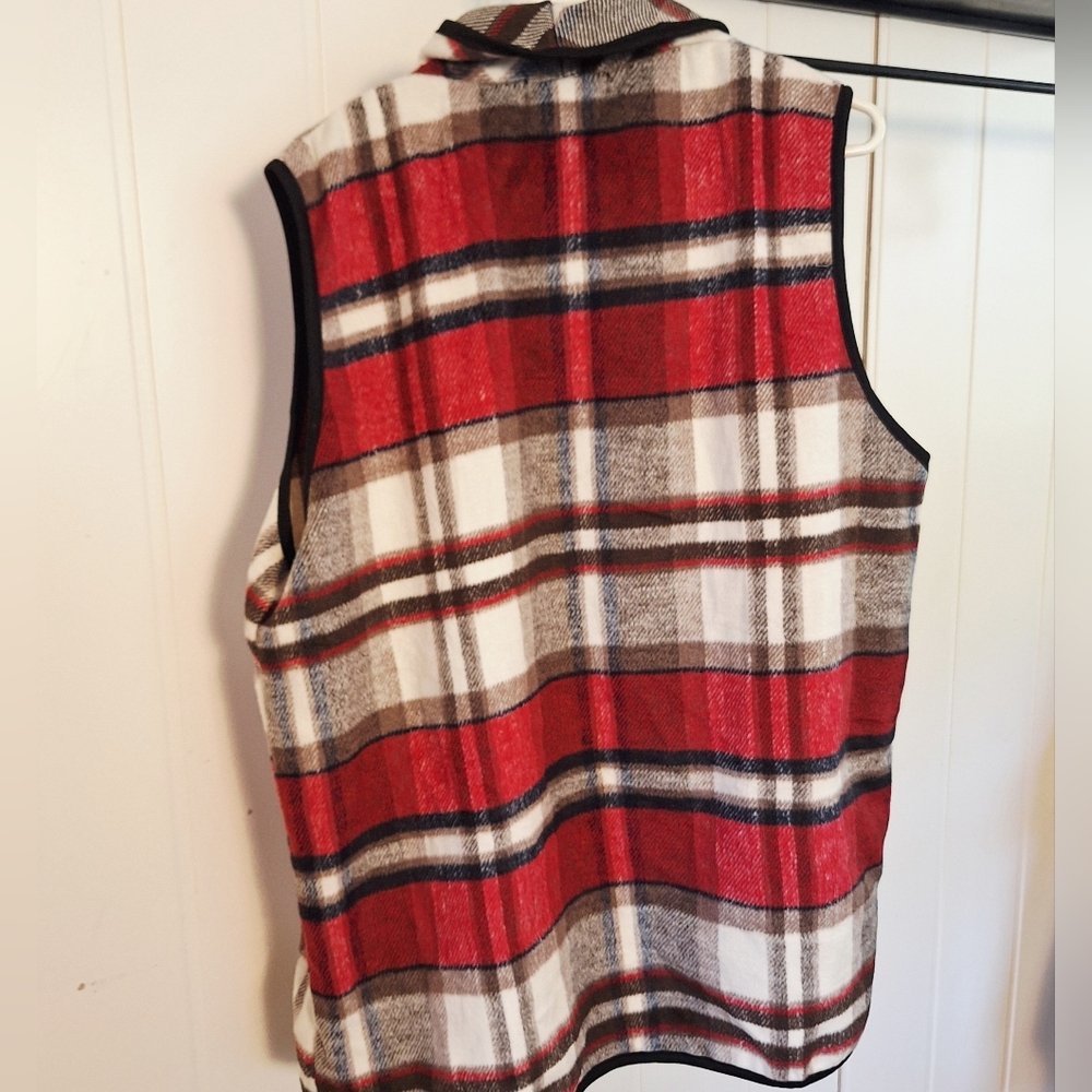NWT Red Brown Christmas Plaid Vest Ruffled Open Front Soft Size XXL - Picture 2 of 4